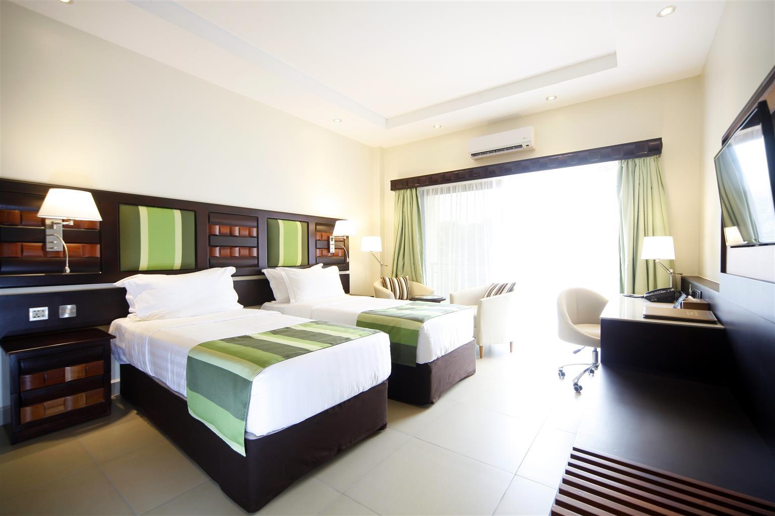 เบสต์ เวสเทิร์น พรีเมียร์ การ์เดน โฮเต็ล เอนเทบเบ Hotel เอนเทบเบ้ ภายนอก รูปภาพ
