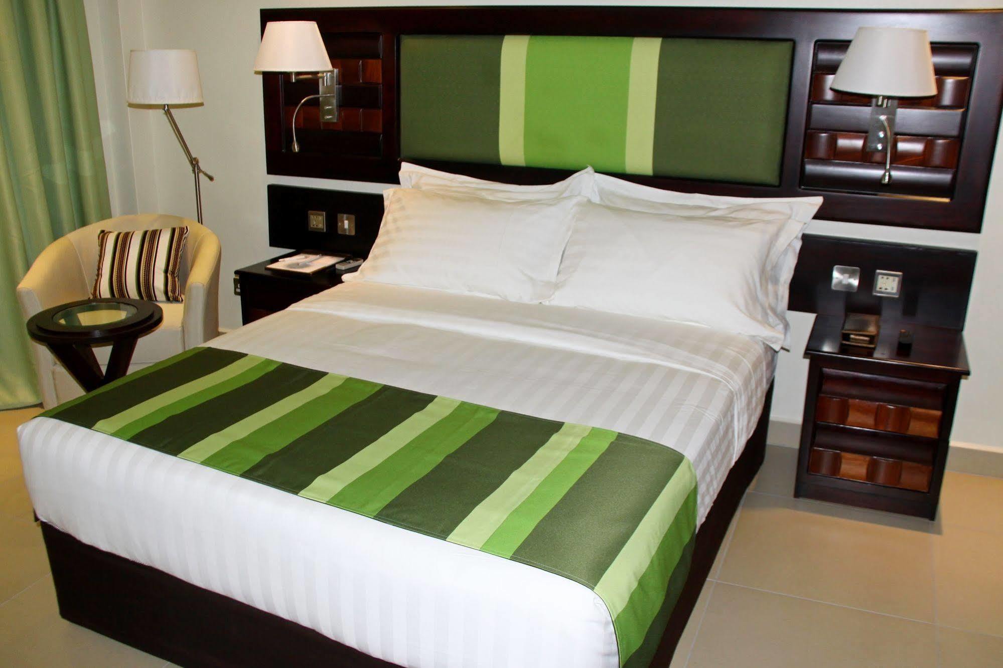 เบสต์ เวสเทิร์น พรีเมียร์ การ์เดน โฮเต็ล เอนเทบเบ Hotel เอนเทบเบ้ ภายนอก รูปภาพ