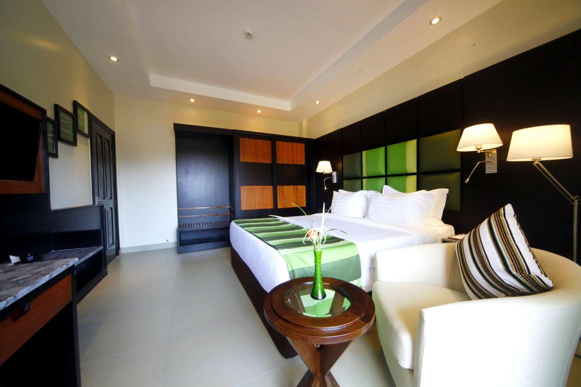 เบสต์ เวสเทิร์น พรีเมียร์ การ์เดน โฮเต็ล เอนเทบเบ Hotel เอนเทบเบ้ ภายนอก รูปภาพ