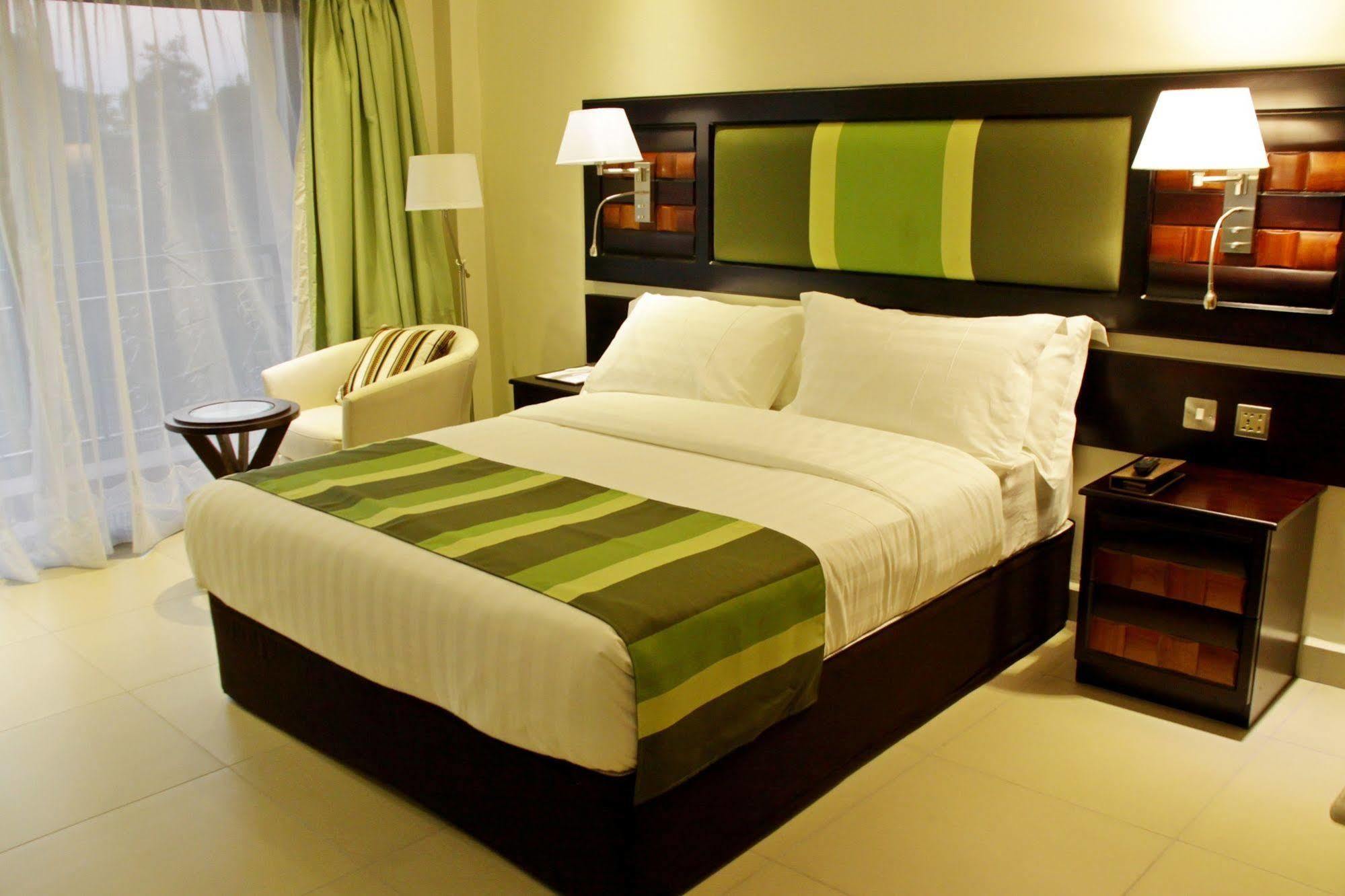 เบสต์ เวสเทิร์น พรีเมียร์ การ์เดน โฮเต็ล เอนเทบเบ Hotel เอนเทบเบ้ ภายนอก รูปภาพ